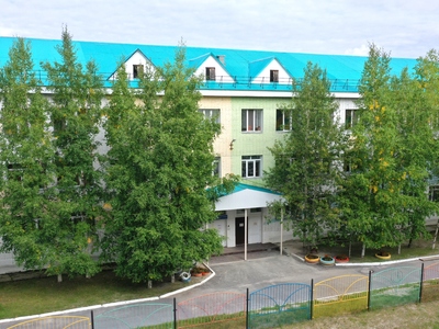 628461, Россия, Тюменская область, Ханты-Мансийский автономный округ – Югра, город Радужный, микрорайон 1, дом 18 (1 корпус).